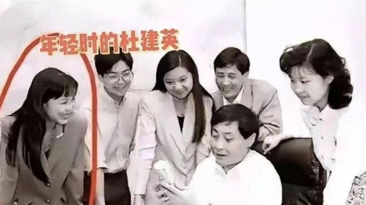 8880912-thumbnail.jpg
