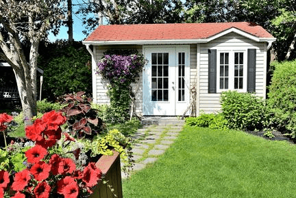 8941540-thumbnail.jpg