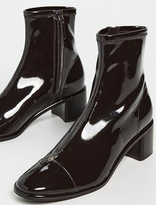 穿上就是秋冬时髦精✨Tory Burch 漆皮金属头短靴「限时40% Off」